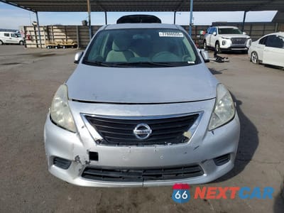 Piąte zdjęcie samochodu w środku: 2012 NISSAN VERSA 1.6 S VIN:3N1CN7AP2CL918300 - miniatura