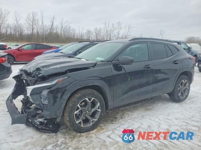 2024 CHEVROLET TRAX 1LT KL77LHE24RC076179 - główne zdjęcie licytacji z USA - miniatura