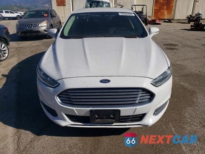 Piąte zdjęcie samochodu w środku: 2016 FORD FUSION SE VIN:3FA6P0HD9GR250253 - miniatura