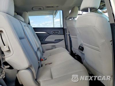 Zdjęcie 11 z 12 samochodu: 2019 TOYOTA HIGHLANDER LE VIN:5TDZZRFHXKS359225 - miniatura