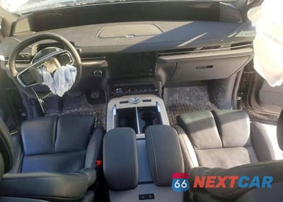 Zdjęcie 8 z 13 samochodu: 2025 LINCOLN NAVIGATOR L RESERVE VIN:5LMJJ3LG5SEL11644 - miniatura