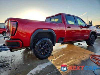Trzecie zdjęcie samochodu z tyłu: 2024 GMC SIERRA K2500 AT4 VIN:1GT49PEY8RF310163 - miniatura