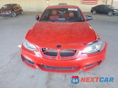 Piąte zdjęcie samochodu w środku: 2016 BMW M235I VIN:WBA1J7C55GV359453 - miniatura