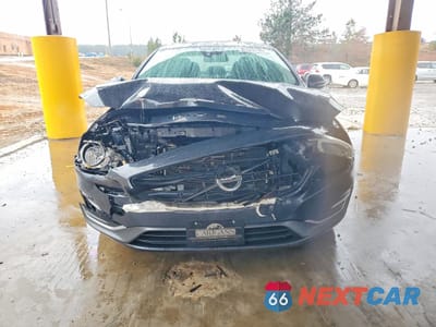 Piąte zdjęcie samochodu w środku: 2014 VOLVO S60 T5 VIN:YV1612FS4E2275727 - miniatura