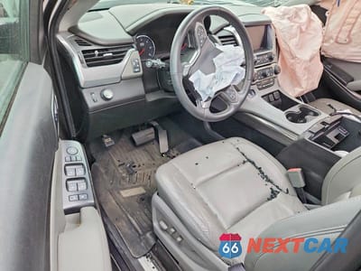 Zdjęcie 8 z 13 samochodu: 2017 CHEVROLET SUBURBAN C1500 LT VIN:1GNSCHKC4HR290151 - miniatura