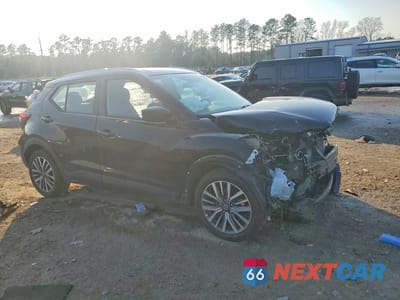 Czwarte zdjęcie samochodu z boku: 2021 NISSAN KICKS SV VIN:3N1CP5CV1ML477741 - miniatura