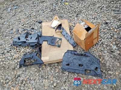 Zdjęcie 12 z 13 samochodu: 2014 PORSCHE PANAMERA 2 VIN:WP0AA2A75EL005385 - miniatura