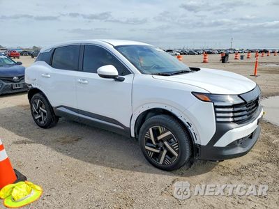Czwarte zdjęcie samochodu z boku: 2025 NISSAN KICKS SV VIN:3N8AP6CAXSL391689 - miniatura