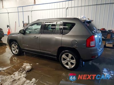 Drugie zdjęcie samochodu z przodu: 2012 JEEP COMPASS SPORT VIN:1C4NJDBBXCD663694 - miniatura