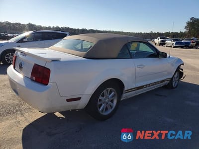 Trzecie zdjęcie samochodu z tyłu: 2007 FORD MUSTANG VIN:1ZVFT84N575353494 - miniatura