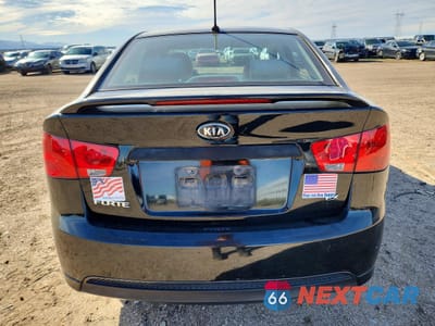 Zdjęcie 6 z 13 samochodu: 2010 KIA FORTE EX VIN:KNAFU4A26A5238779 - miniatura