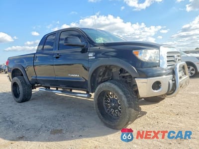 Czwarte zdjęcie samochodu z boku: 2007 TOYOTA TUNDRA DOUBLE CAB SR5 VIN:5TFRT54117X009418 - miniatura