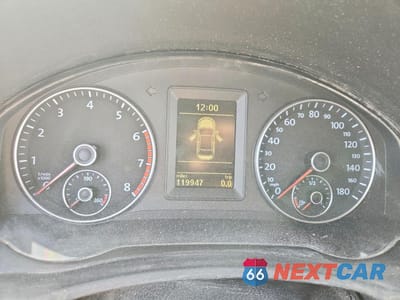 Zdjęcie 9 z 14 samochodu: 2010 VOLKSWAGEN EOS LUX VIN:WVWFA7AH0AV022556 - miniatura