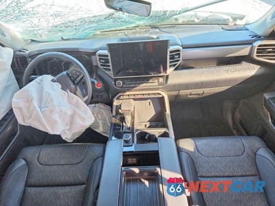 Zdjęcie 8 z 11 samochodu: 2022 TOYOTA TUNDRA SR5 VIN:5TFLA5AB5NX011503 - miniatura