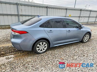 Trzecie zdjęcie samochodu z tyłu: 2021 TOYOTA COROLLA LE VIN:JTDEPMAE0MJ159250 - miniatura