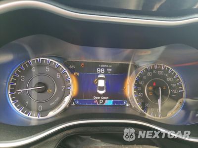 Zdjęcie 9 z 12 samochodu: 2015 CHRYSLER 200 C VIN:1C3CCCCB5FN542021 - miniatura