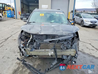 Piąte zdjęcie samochodu w środku: 2019 FORD EXPLORER XLT VIN:1FM5K8D87KGA07161 - miniatura