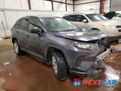 Czwarte zdjęcie samochodu z boku: 2021 TOYOTA RAV4 LE VIN:JTMH1RFV9MD063765 - miniatura