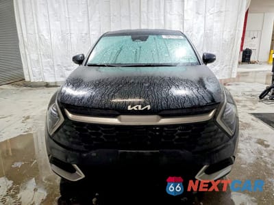 Piąte zdjęcie samochodu w środku: 2023 KIA SPORTAGE LX VIN:KNDPUCAG4P7075821 - miniatura