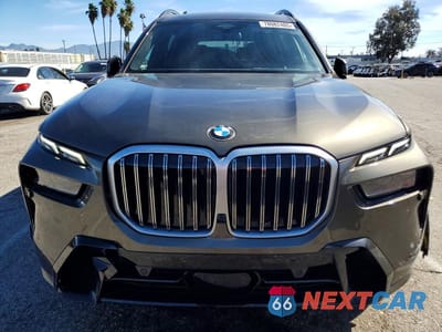 Piąte zdjęcie samochodu w środku: 2025 BMW X7 XDRIVE40I VIN:5UX23EM08S9Z30359 - miniatura