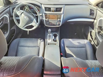 Zdjęcie 8 z 12 samochodu: 2016 NISSAN ALTIMA 2.5 VIN:1N4AL3AP1GC259569 - miniatura