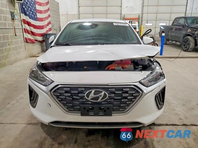 Piąte zdjęcie samochodu w środku: 2021 HYUNDAI IONIQ BLUE VIN:KMHC65LC1MU261694 - miniatura