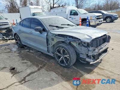 Czwarte zdjęcie samochodu z boku: 2024 VOLVO S60 PLUS VIN:7JRL12FL9RG319796 - miniatura