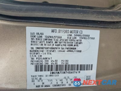 Zdjęcie 12 z 13 samochodu: 2004 MERCURY GRAND MARQUIS LS VIN:2MEFM75W74X607619 - miniatura