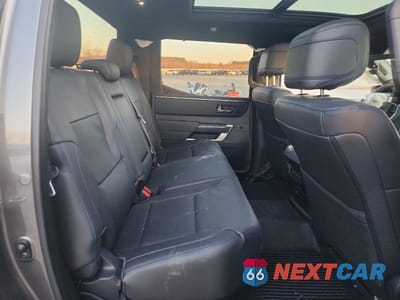 Zdjęcie 10 z 12 samochodu: 2025 TOYOTA TUNDRA PLATINUM VIN:5TFNA5EC7SX037365 - miniatura