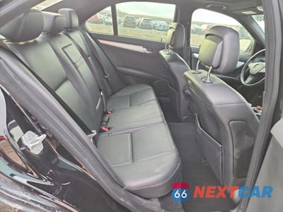 Zdjęcie 10 z 14 samochodu: 2009 MERCEDES-BENZ C 300 VIN:WDDGF54X49R059696 - miniatura