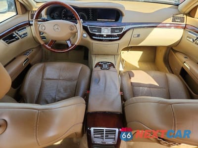 Zdjęcie 8 z 11 samochodu: 2007 MERCEDES-BENZ S 550 4MATIC VIN:WDDNG86X07A144016 - miniatura