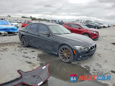 Czwarte zdjęcie samochodu z boku: 2018 BMW 320 XI VIN:WBA8A3C5XJA488293 - miniatura