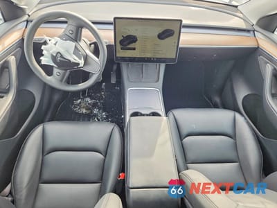 Zdjęcie 8 z 12 samochodu: 2024 TESLA MODEL Y VIN:LRWYGDEE1RC670790 - miniatura