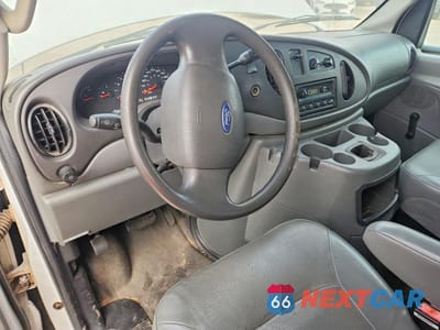 Zdjęcie 8 z 13 samochodu: 2005 FORD E350 BOX TRUCK VIN:1FDWE35L35HA70905 - miniatura