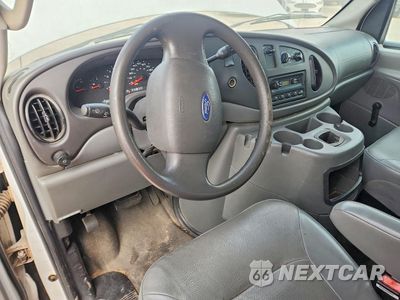 Zdjęcie 8 z 13 samochodu: 2005 FORD E350 BOX TRUCK VIN:1FDWE35L35HA70905 - miniatura