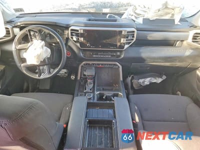 Zdjęcie 8 z 11 samochodu: 2024 TOYOTA TUNDRA SR5 VIN:5TFLA5DA4RX184535 - miniatura