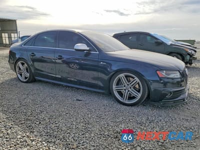 Czwarte zdjęcie samochodu z boku: 2011 AUDI S4 PRESTIGE VIN:WAUKGAFL1BA097988 - miniatura