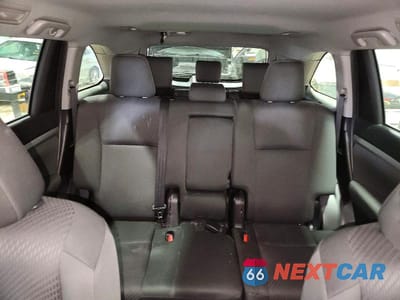 Zdjęcie 10 z 12 samochodu: 2019 TOYOTA HIGHLANDER LE VIN:5TDBZRFH8KS965348 - miniatura