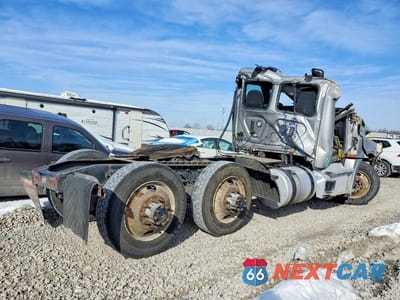 Czwarte zdjęcie samochodu z boku: 2023 FREIGHTLINER CASCADIA 126 SEMI TRUCK VIN:3AKJHLDV7PSUE5972 - miniatura