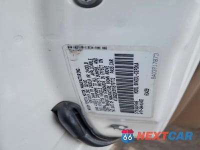 Zdjęcie 12 z 12 samochodu: 2000 TOYOTA CAMRY CE VIN:4T1BG22K5YU979772 - miniatura