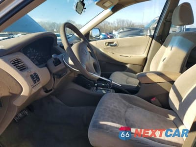 Zdjęcie 7 z 13 samochodu: 2001 HONDA ACCORD EX VIN:JHMCG56691C032493 - miniatura
