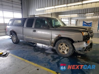 Czwarte zdjęcie samochodu z boku: 2006 CHEVROLET SILVERADO C1500 VIN:1GCEC19Z86Z226389 - miniatura