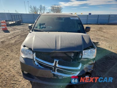 Piąte zdjęcie samochodu w środku: 2019 DODGE GRAND CARAVAN SXT VIN:2C4RDGCG2KR758086 - miniatura