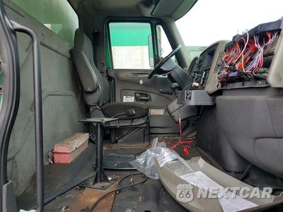 Zdjęcie 10 z 12 samochodu: 2009 INTERNATIONAL 4300 BOX TRUCK VIN:1HTMMAAL09H046563 - miniatura
