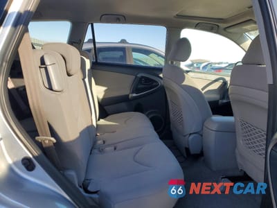 Zdjęcie 11 z 14 samochodu: 2006 TOYOTA RAV4 LIMITED VIN:JTMBK34V665006441 - miniatura