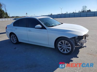 Czwarte zdjęcie samochodu z boku: 2016 BMW 320 XI VIN:WBA8A3C50GK690322 - miniatura