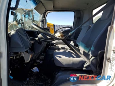 Zdjęcie 7 z 13 samochodu: 2021 ISUZU NRR BOX TRUCK VIN:JALE5W166M7300893 - miniatura