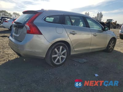 Trzecie zdjęcie samochodu z tyłu: 2017 VOLVO V60 T5 PREMIER VIN:YV140MEK7H1373054 - miniatura