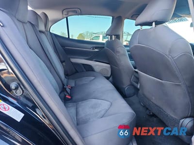 Zdjęcie 10 z 12 samochodu: 2018 TOYOTA CAMRY L VIN:4T1B11HK9JU109127 - miniatura