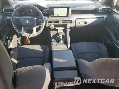 Zdjęcie 8 z 12 samochodu: 2025 TOYOTA 4RUNNER SR5 VIN:JTEVA5AR4S5007919 - miniatura